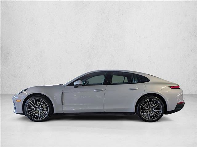 Used 2024 Porsche Panamera image 9