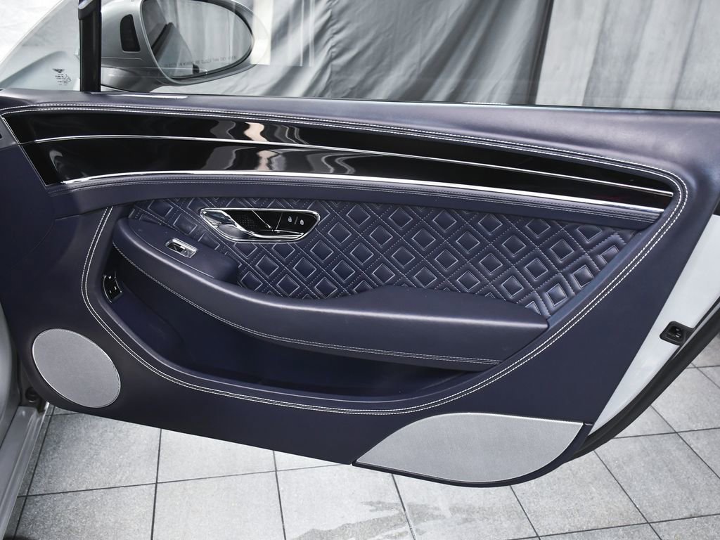 Used 2022 Bentley Continental GT image 13