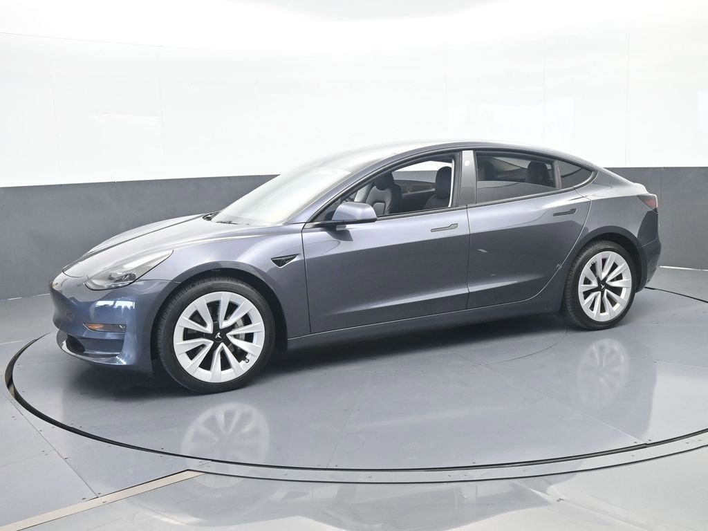 Used 2023 Tesla Model 3 Standard Range RWD image 2