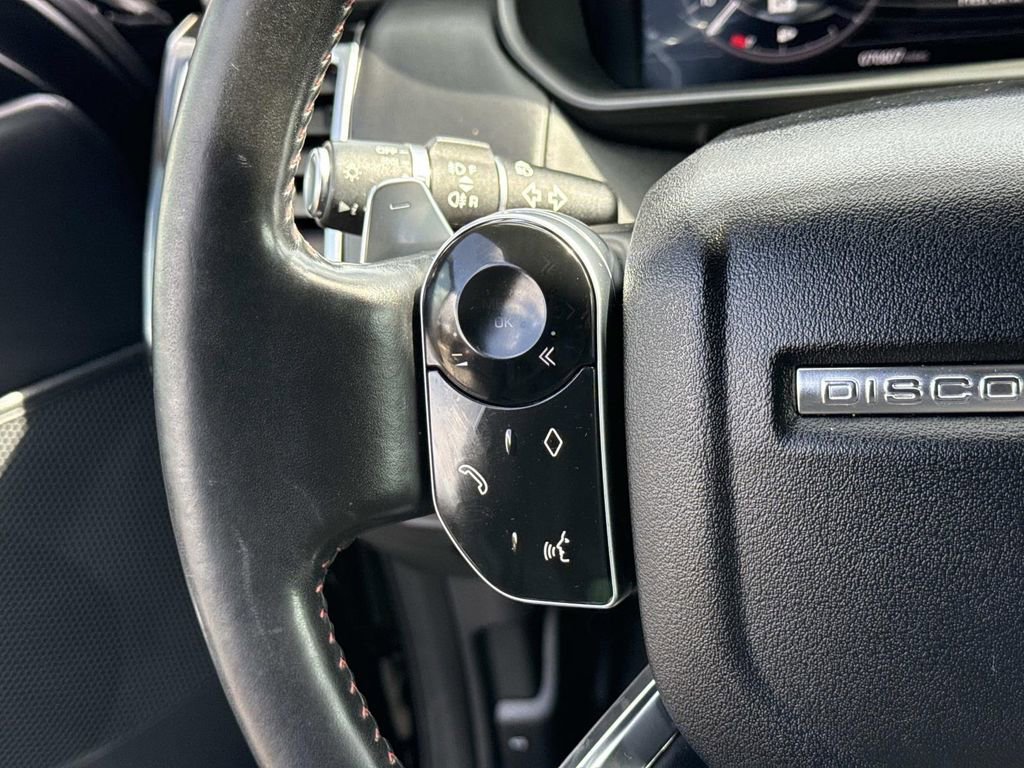 Used 2020 Land Rover Discovery HSE image 10