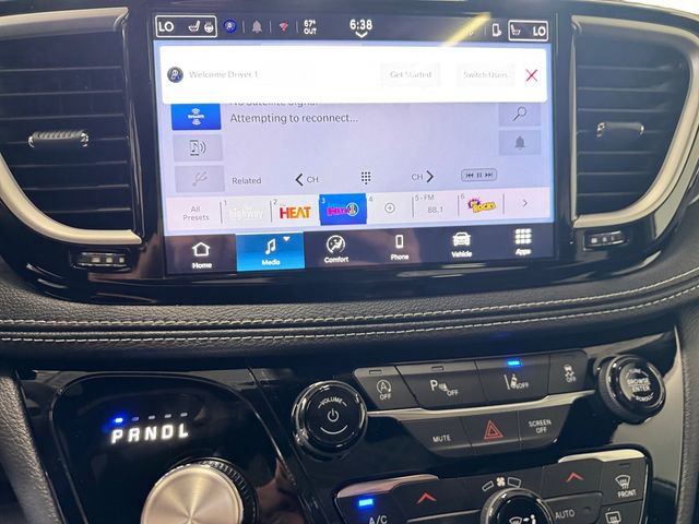 New 2026 Chrysler Pacifica Select image 11