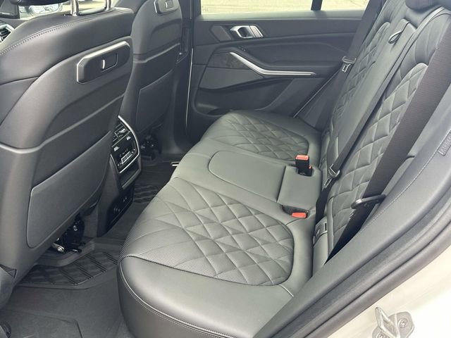 Used 2026 BMW X5 xDrive40i w/ Climate Comfort Package image 18