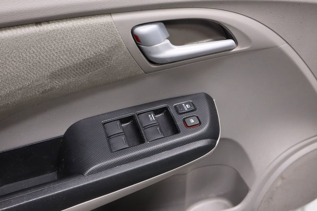 Used 2013 Honda Insight LX image 23