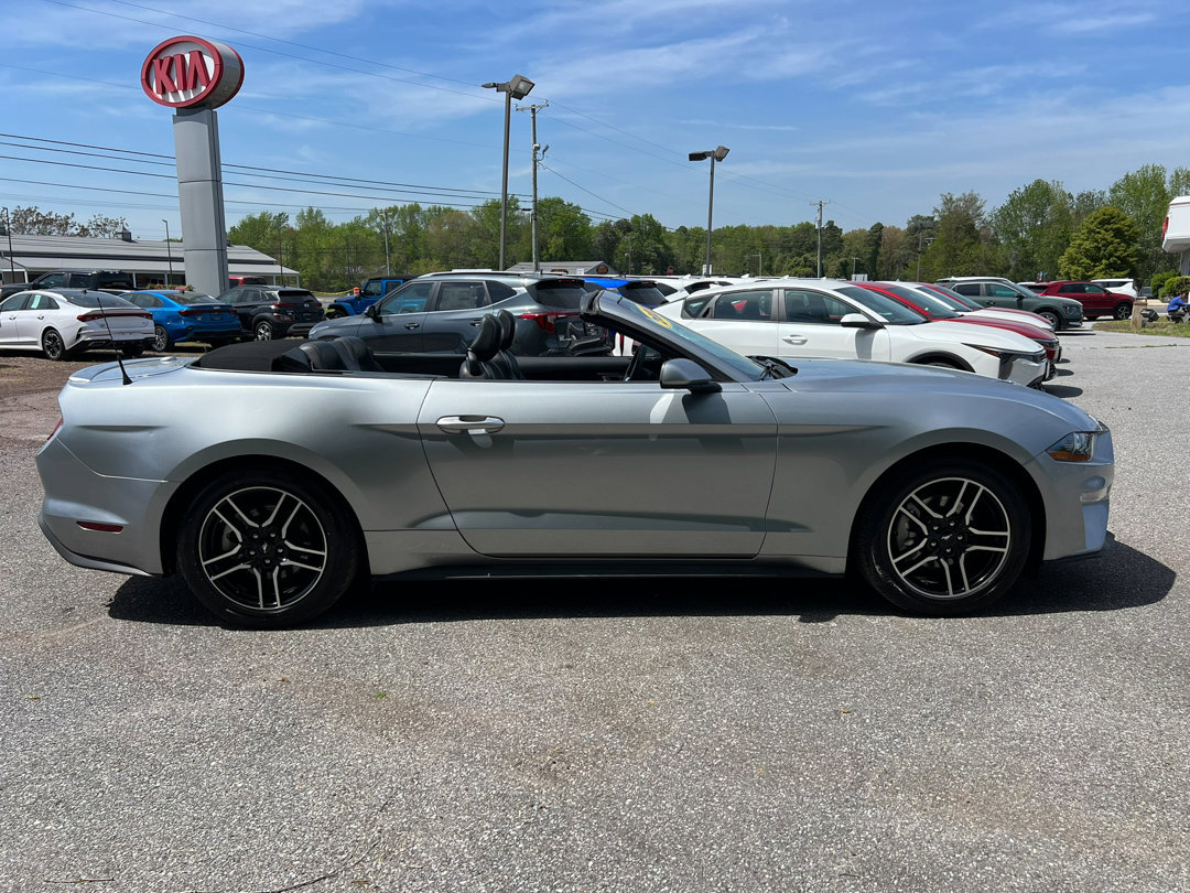 Used 2023 Ford Mustang Premium image 6