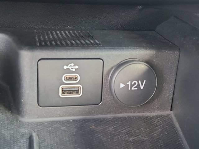 Used 2024 Ford Escape ST-Line w/ Tech Pack #1 FWD image 31
