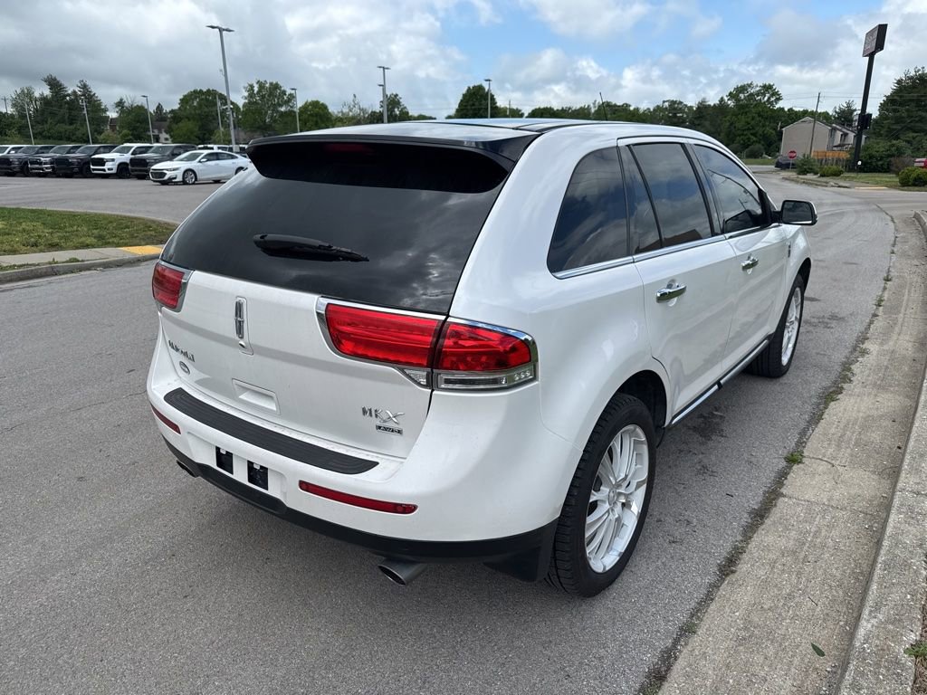 Used 2015 Lincoln MKX AWD w/ Equipment Group 102A image 3