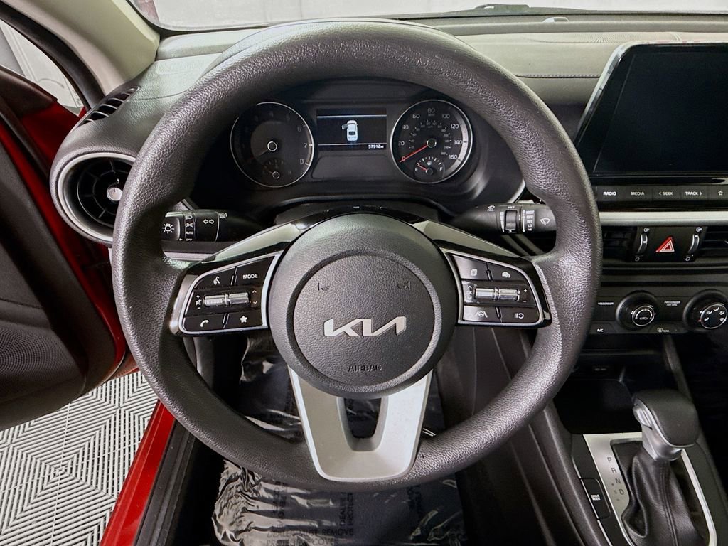 Used 2022 Kia Forte LXS FWD image 18