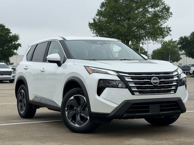 Used 2025 Nissan Rogue SV FWD image 2