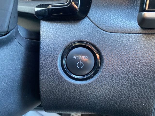 Certified 2025 Toyota Camry SE image 9