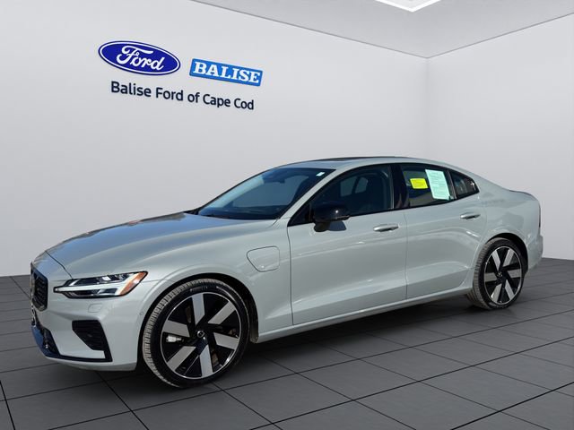 Used 2025 Volvo S60 T8 Ultra w/ Climate Package image 2