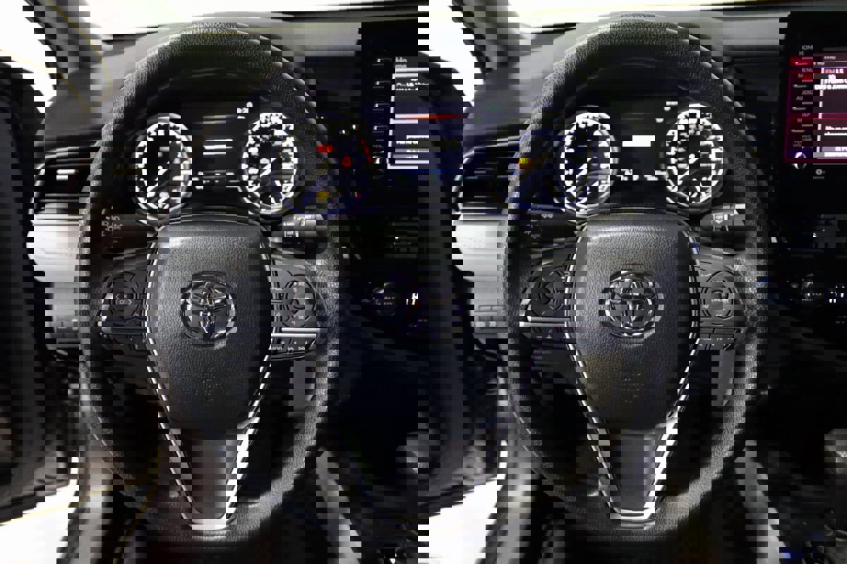 Used 2023 Toyota Camry LE image 38