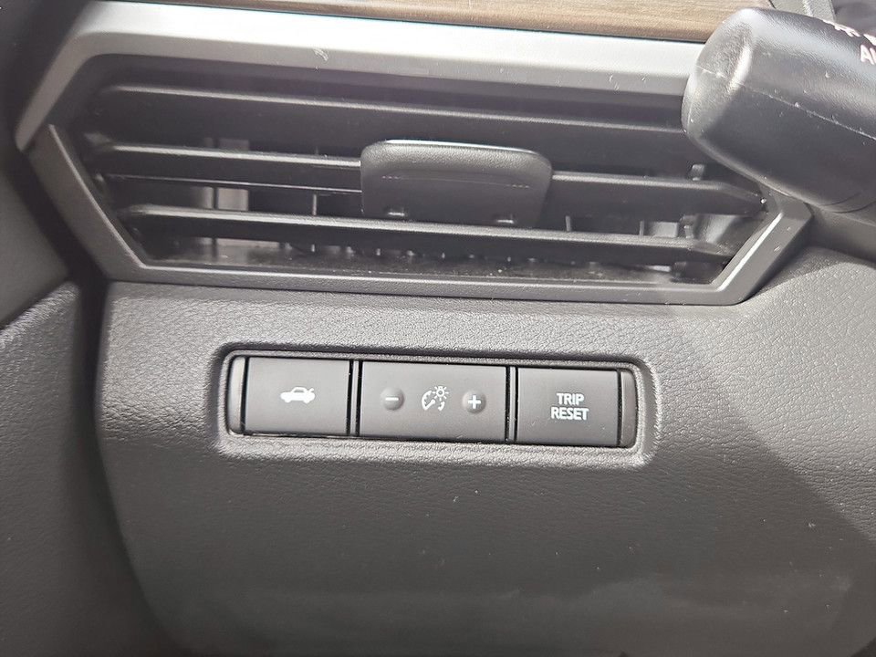 Used 2025 Nissan Altima 2.5 SV image 20