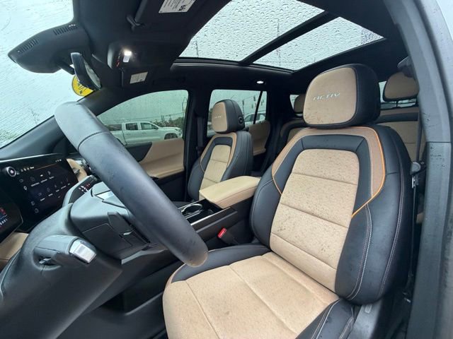 Used 2026 Chevrolet Equinox ACTIV w/ Convenience Package III FWD image 12
