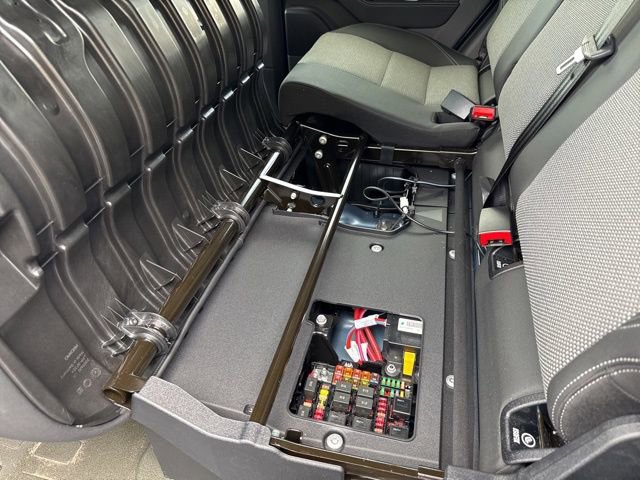 Used 2024 INEOS Grenadier Base image 32