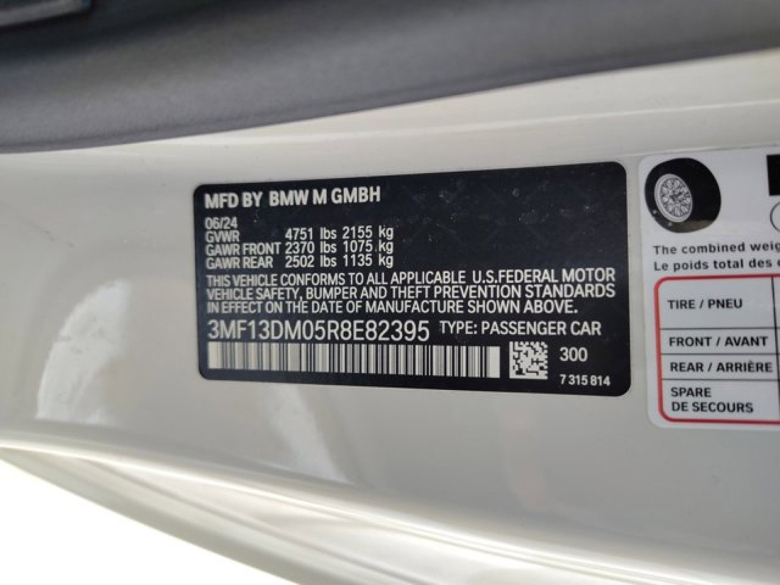 Used 2024 BMW M2 Carbon Roof, Live Cockpit Pro, w/ Lighting Package image 23