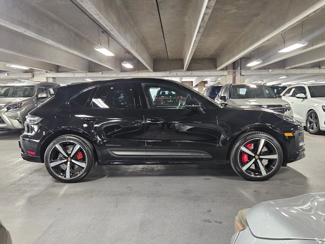 Used 2023 Porsche Macan GTS image 4
