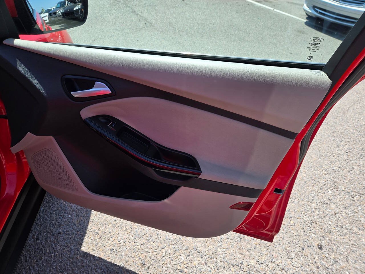 Used 2014 Ford Focus Electric Hatchback FWD image 33