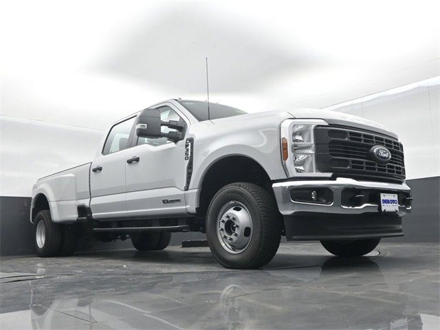 New 2026 Ford F350 XL image 44