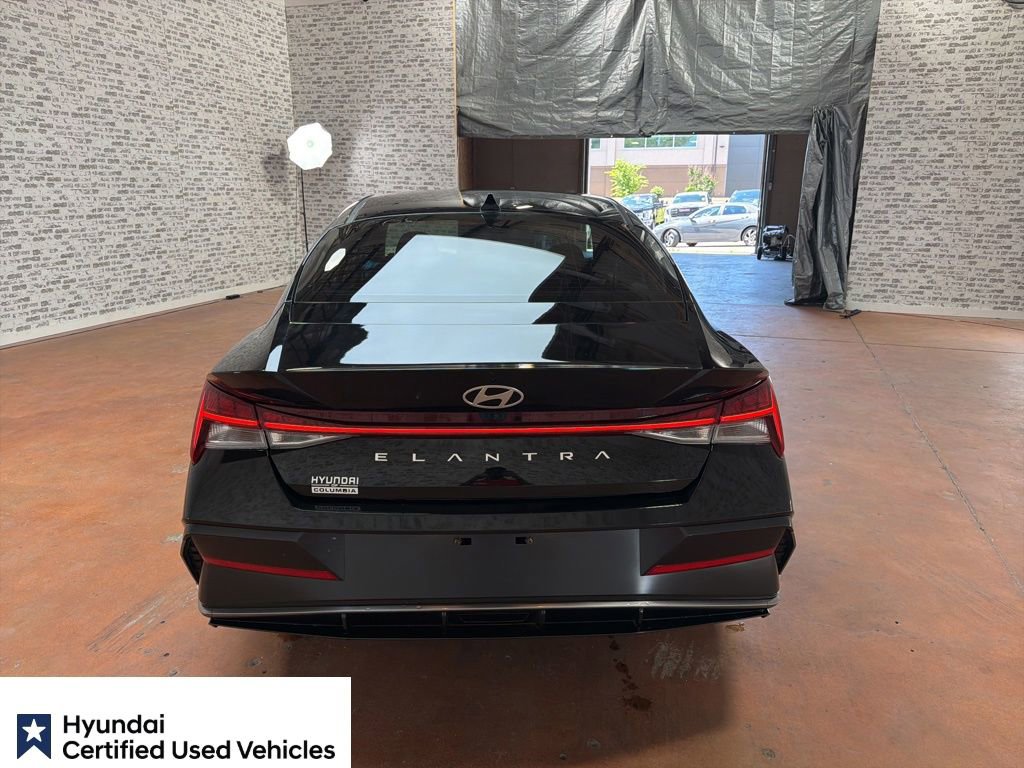 Used 2025 Hyundai Elantra SEL FWD image 7
