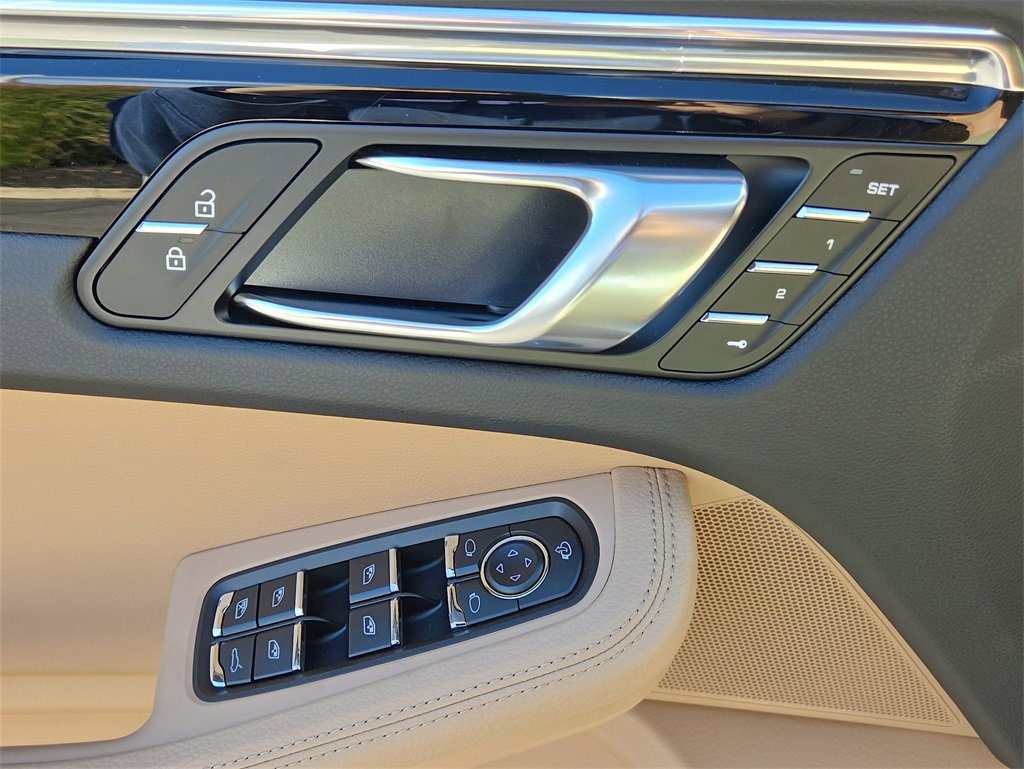 New 2026 Porsche Macan image 7