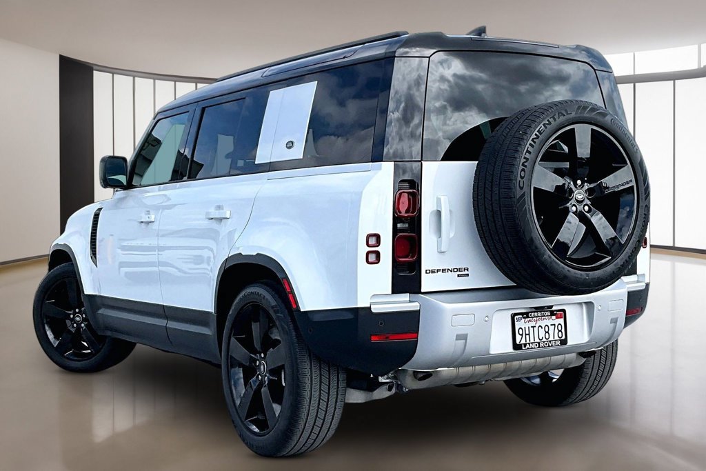 Certified 2023 Land Rover Defender 110 SE AWD/4WD image 4