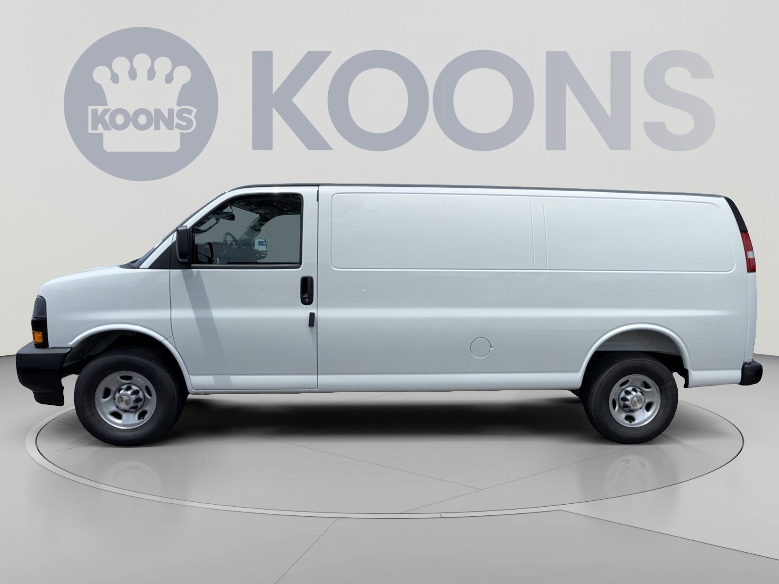 New 2026 Chevrolet Express 3500 Extended RWD image 2