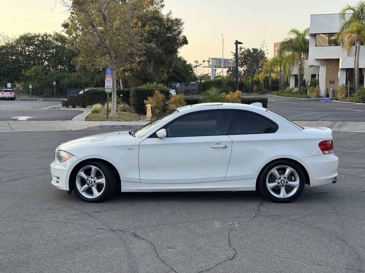 Used 2008 BMW 128i Coupe RWD image 7