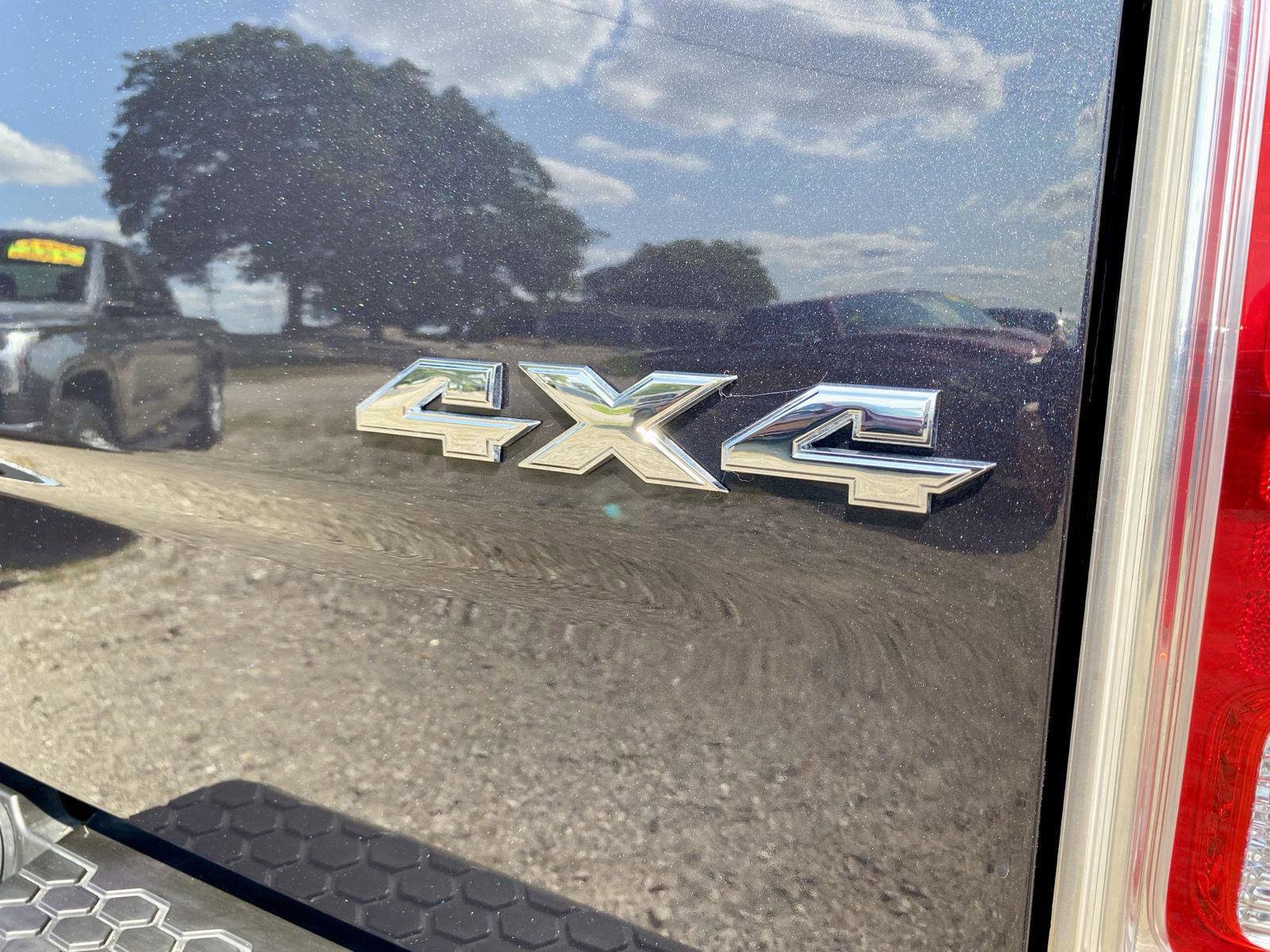 Used 2015 RAM 2500 Laramie w/ Convenience Group image 27