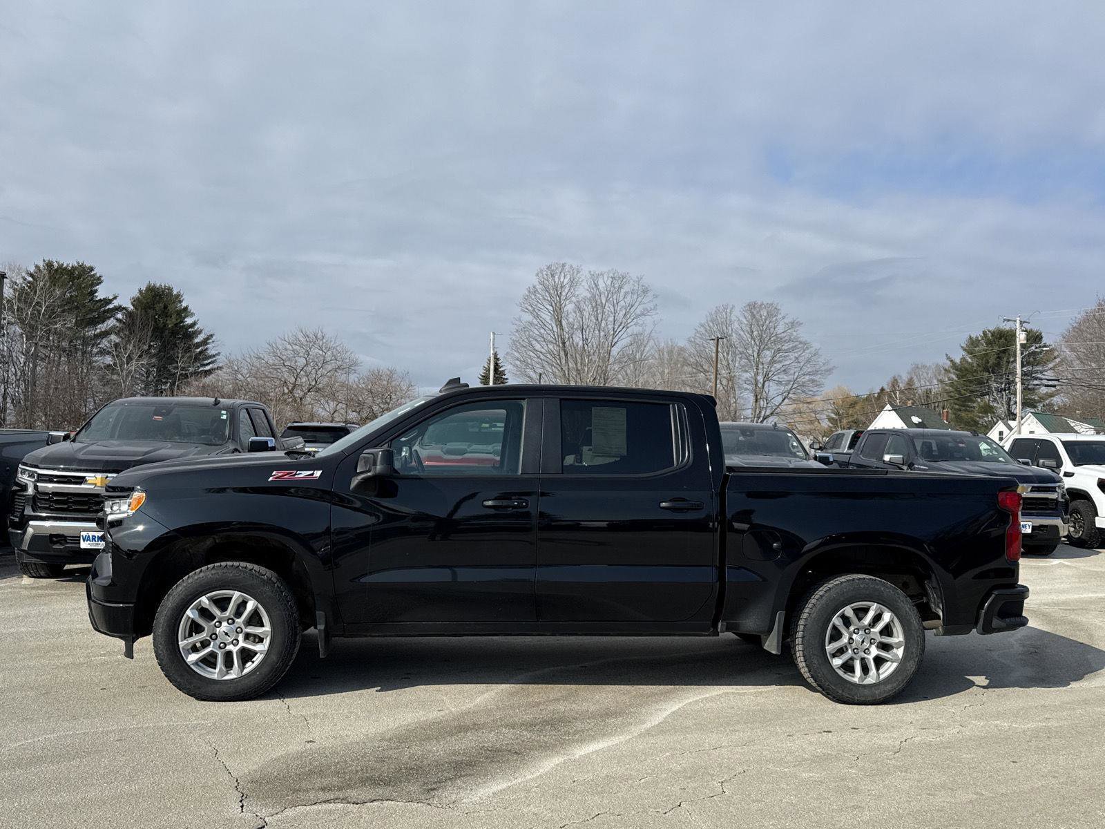 Used 2022 Chevrolet Silverado 1500 RST w/ Z71 Off-Road Package image 3