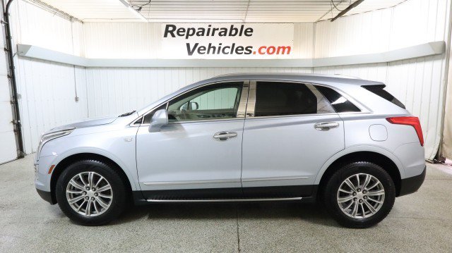 Used 2017 Cadillac XT5 Luxury w/ Driver Awareness Package AWD/4WD image 1