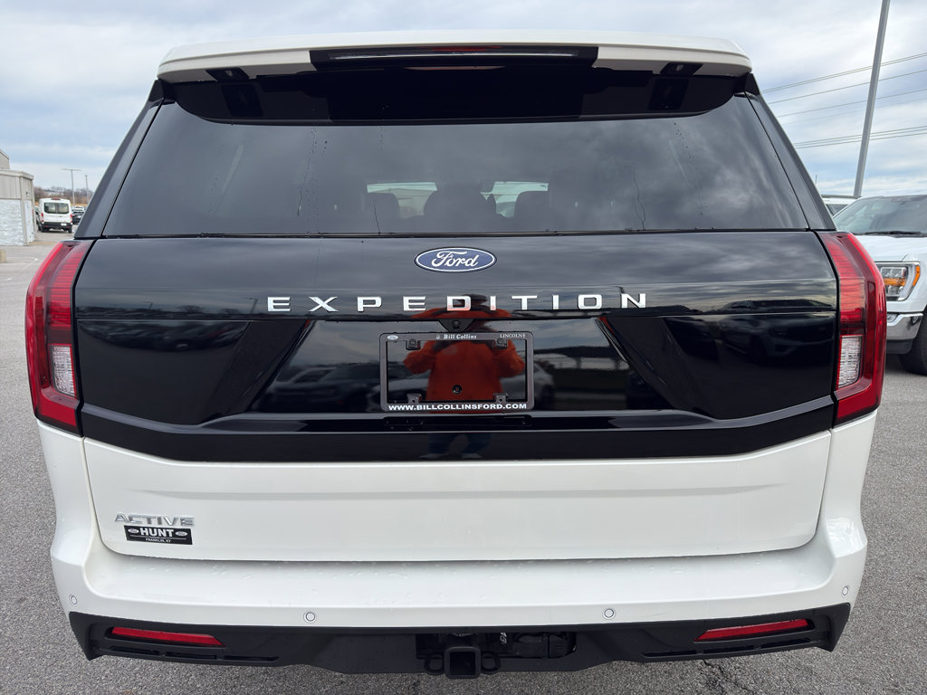 New 2025 Ford Expedition Active image 6