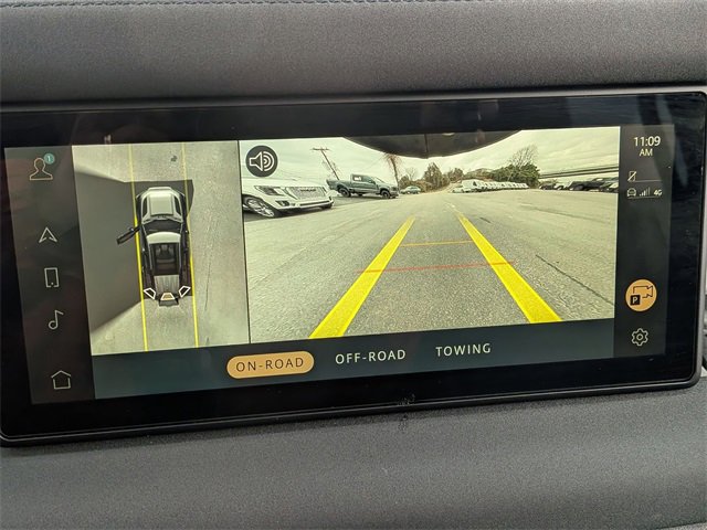 Used 2023 Land Rover Defender 110 X-Dynamic SE image 23