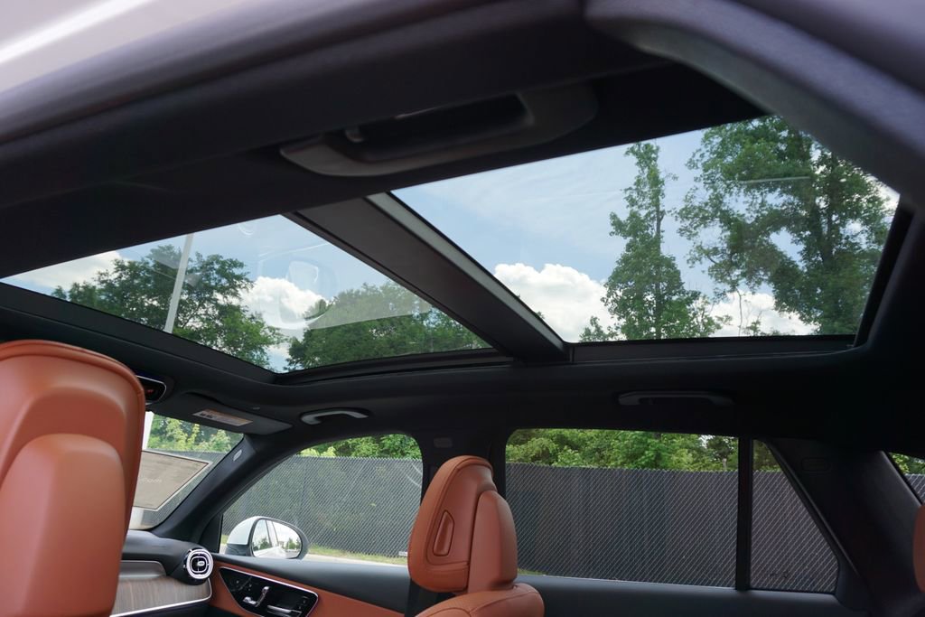 Certified 2025 Mercedes-Benz GLC 350e 4MATIC image 42