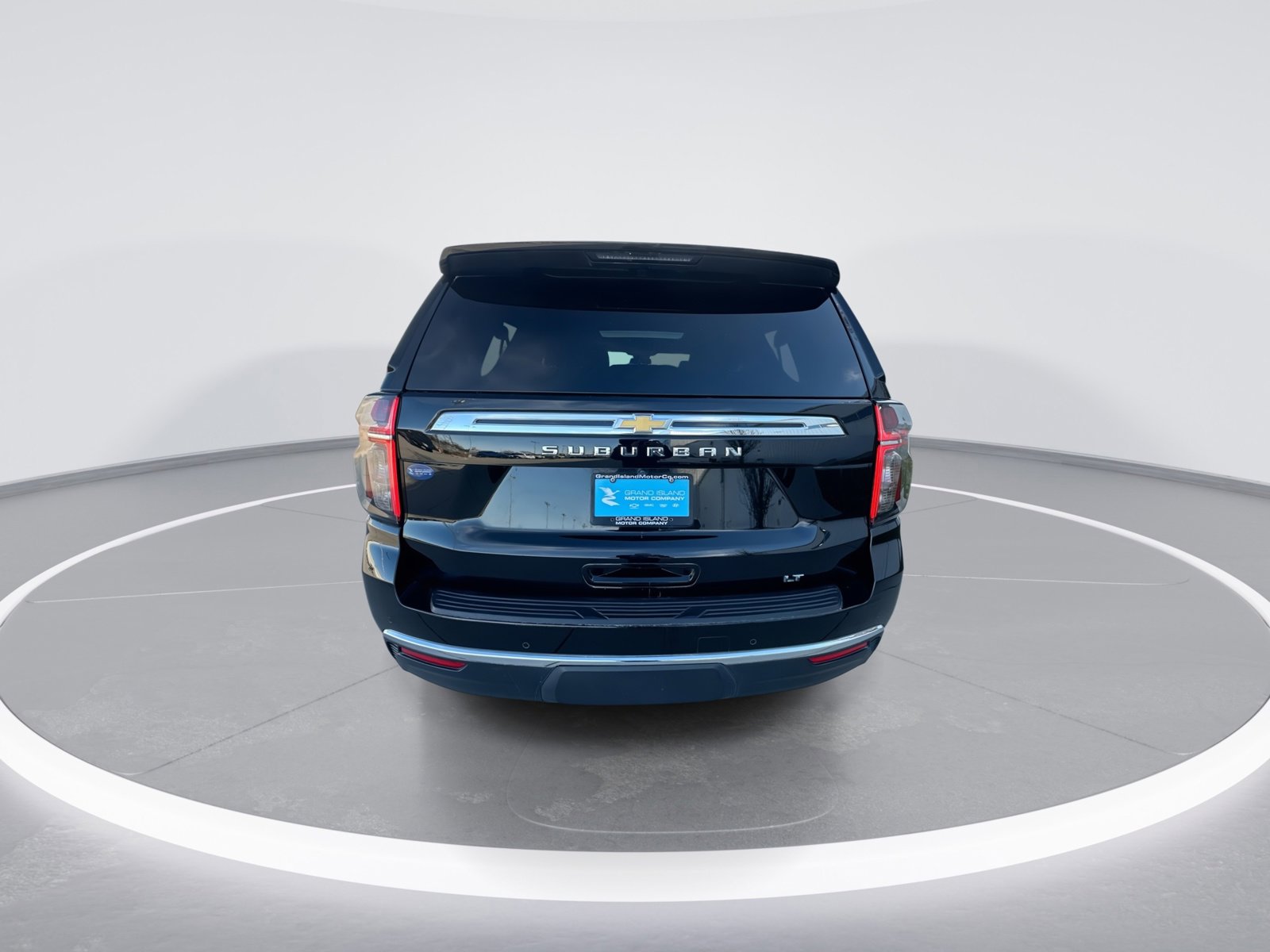 Used 2023 Chevrolet Suburban LT w/ LT Signature Package image 7