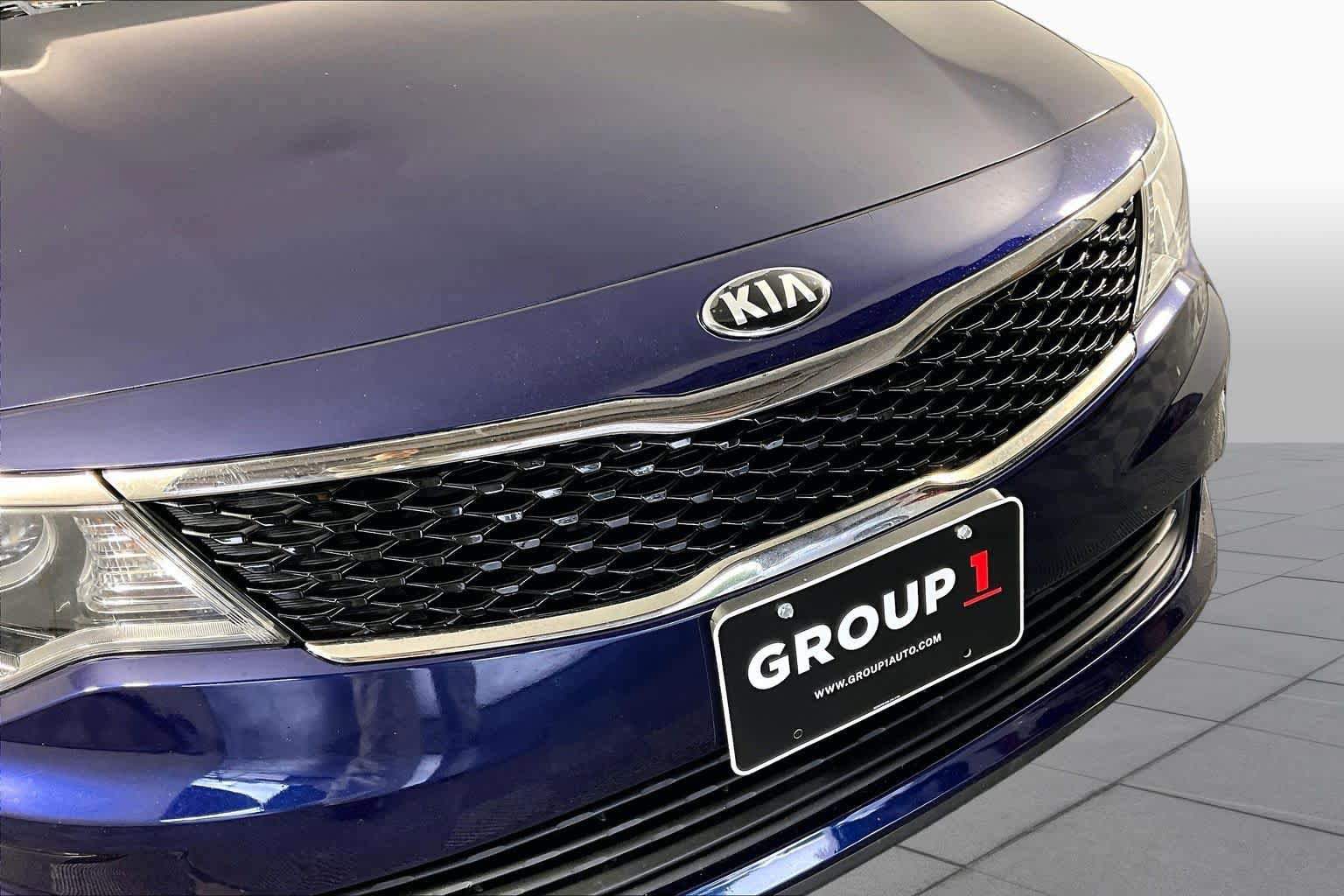 Used 2018 Kia Optima LX FWD image 28