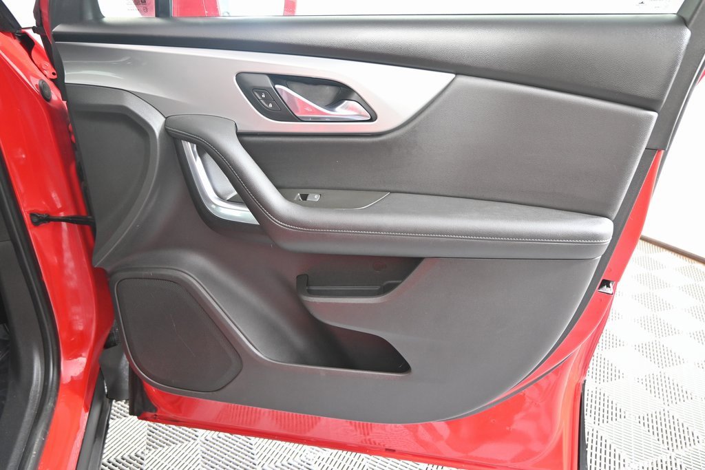 Used 2019 Chevrolet Blazer LT image 12