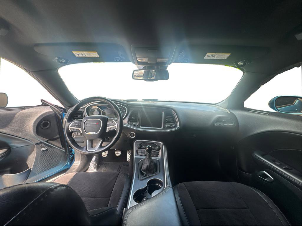 Used 2015 Dodge Challenger R/T Scat Pack w/ Leather Interior Group RWD image 18