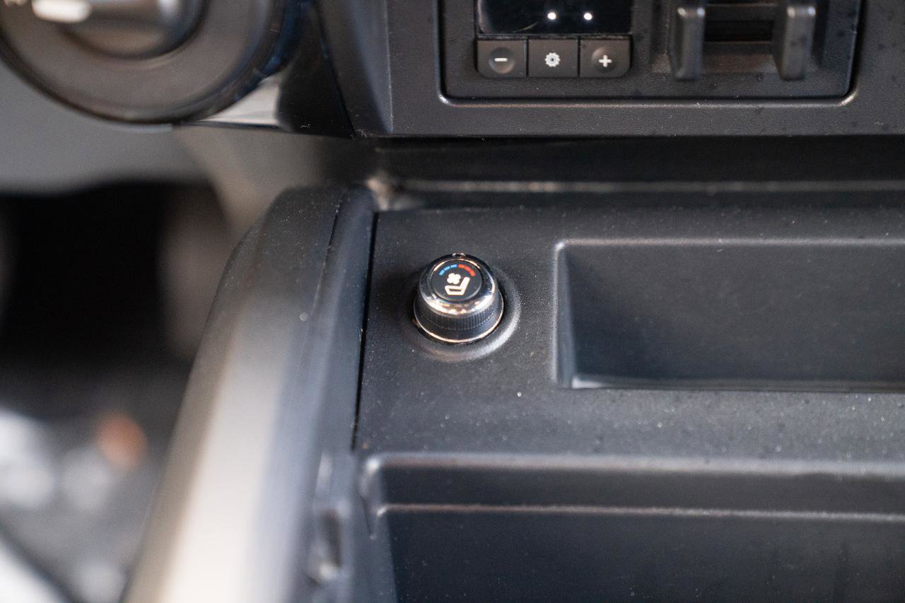 Used 2020 Nissan Titan Platinum Reserve w/ Moonroof Package image 37