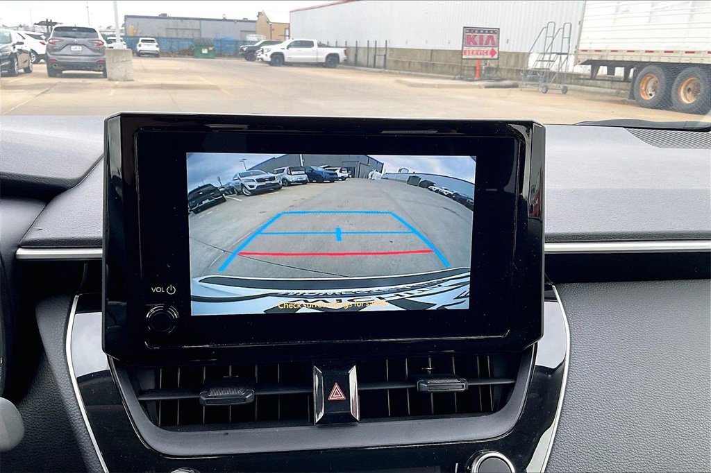 Used 2024 Toyota Corolla LE image 21