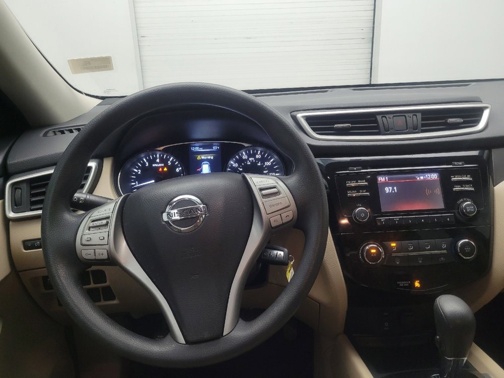 Used 2016 Nissan Rogue S image 22