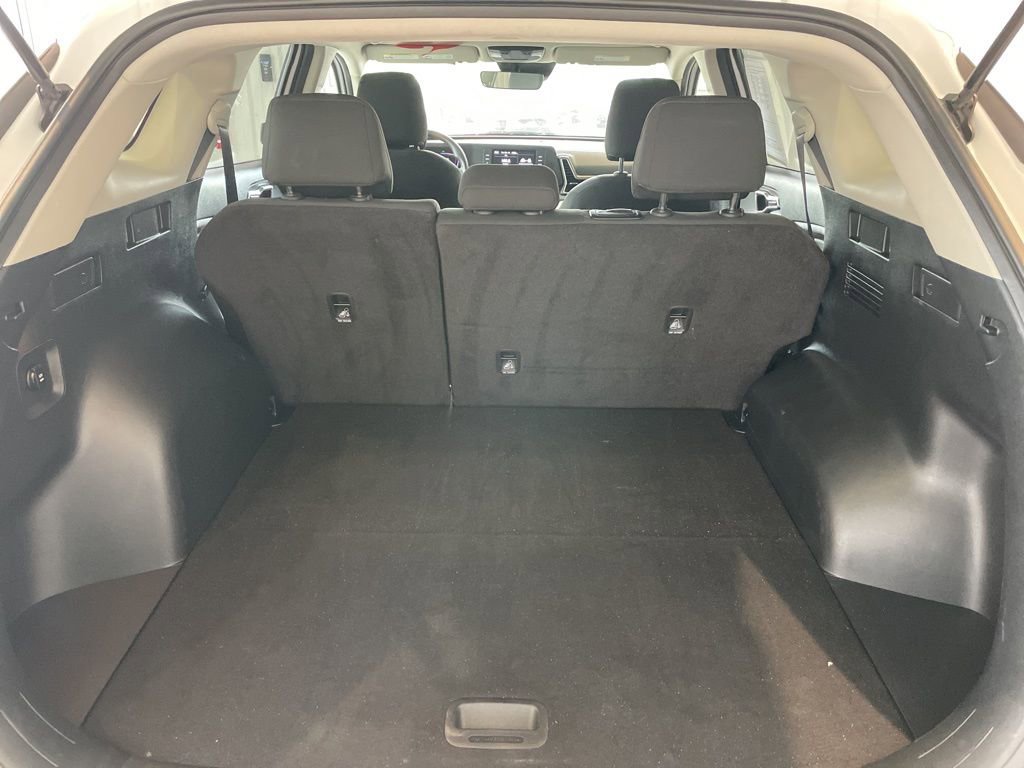 Used 2025 Kia Sportage LX AWD/4WD image 17