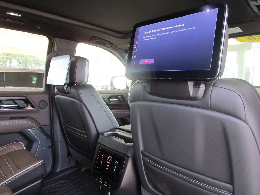 New 2026 GMC Yukon XL Denali Ultimate w/ LPO, Floor Liner Package AWD/4WD image 22