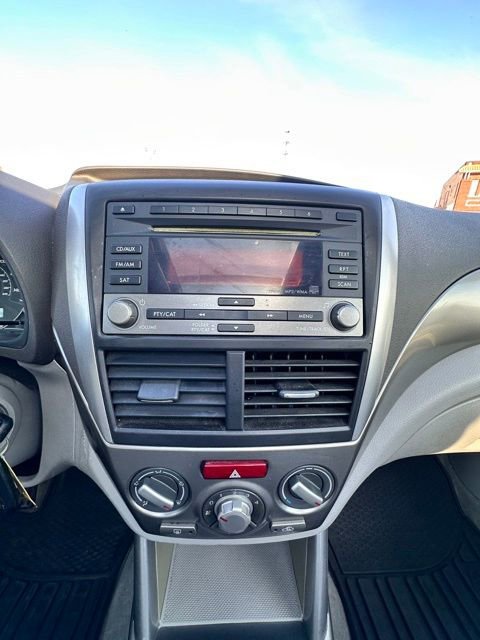 Used 2010 Subaru Forester 2.5X Premium image 12