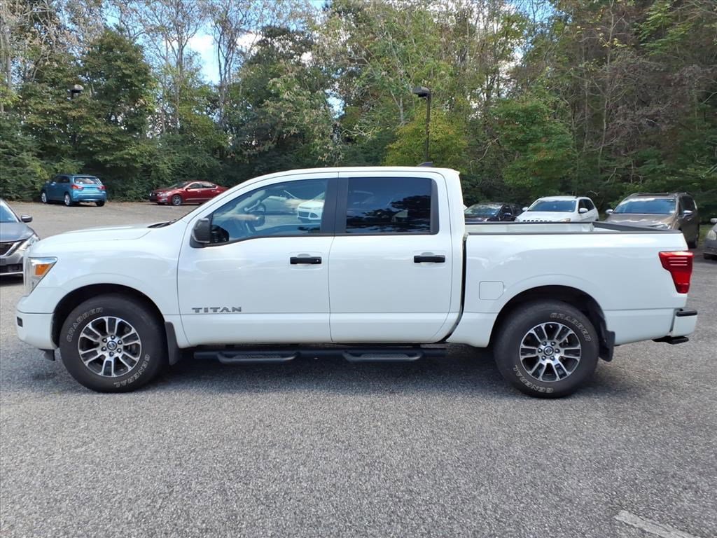 Used 2022 Nissan Titan SV w/ Accessory Utility Package image 6
