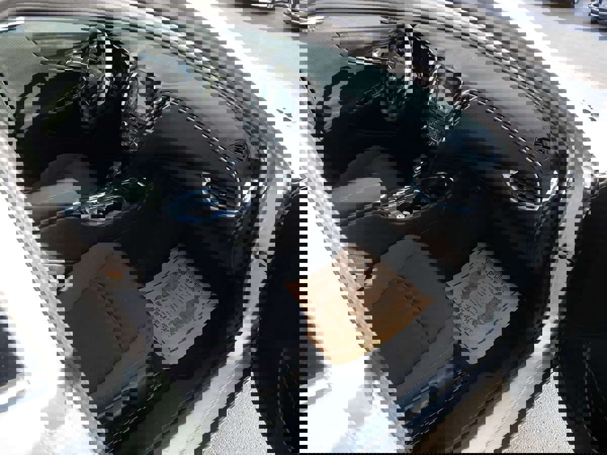 Used 2022 Chevrolet Malibu LT image 30