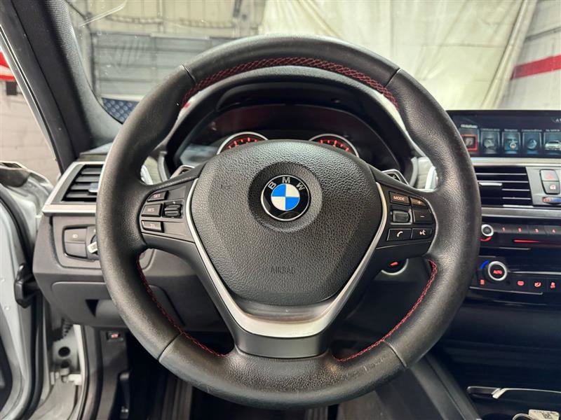 Used 2017 BMW 330i xDrive Sedan image 19