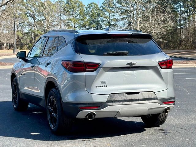 Used 2025 Chevrolet Blazer LT w/ Midnight/Sport Edition image 5