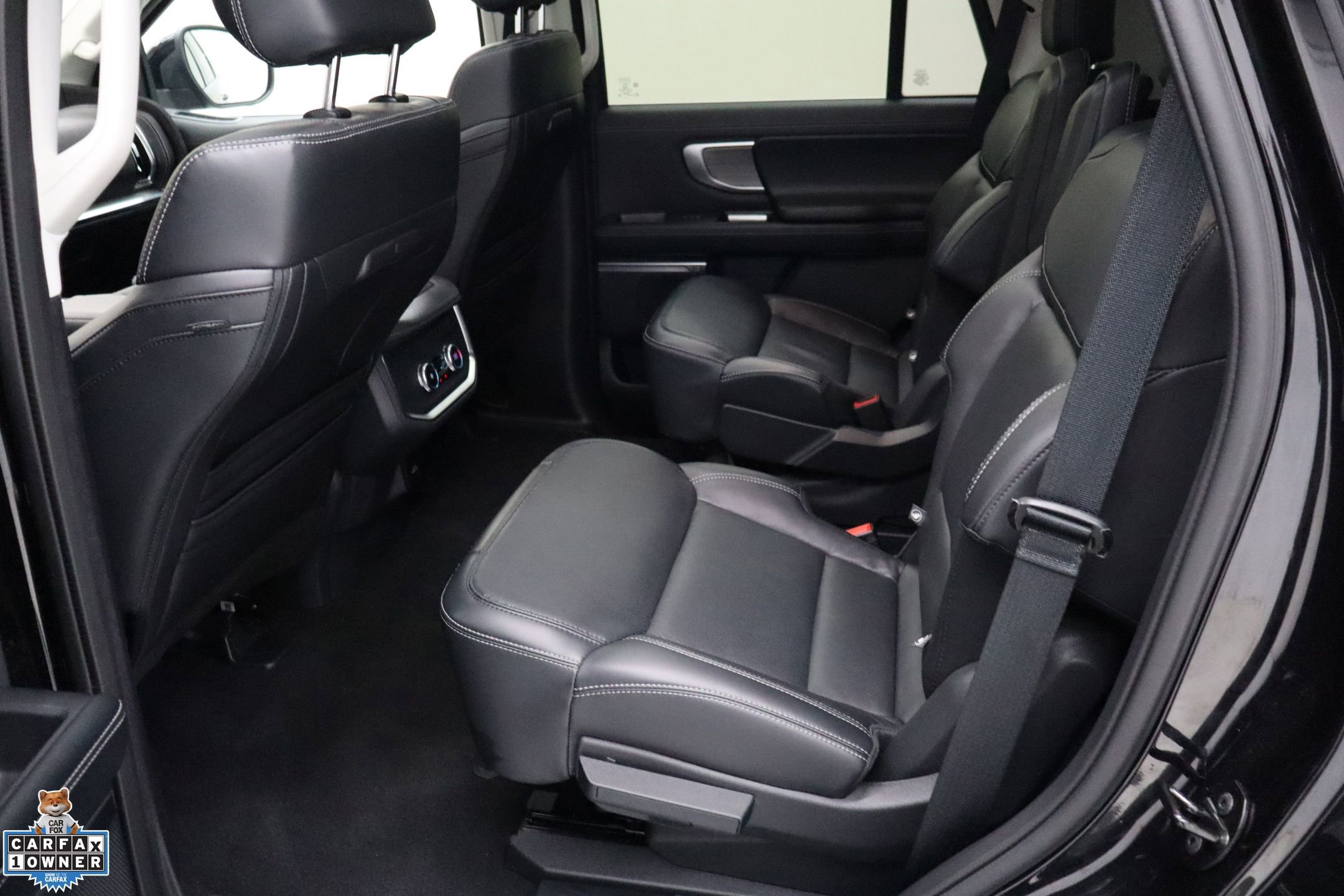 Certified 2025 Ford Expedition Platinum image 26