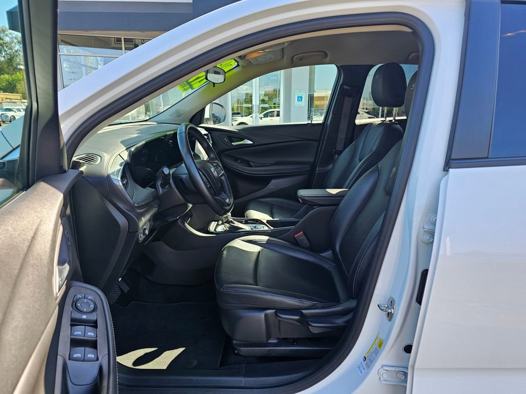 Used 2024 Buick Encore GX Sport Touring AWD/4WD image 17