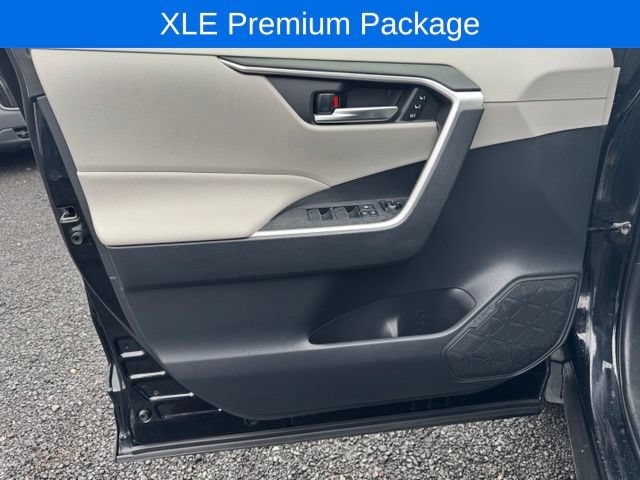 Used 2019 Toyota RAV4 XLE Premium w/ Cold Weather Package AWD/4WD image 12